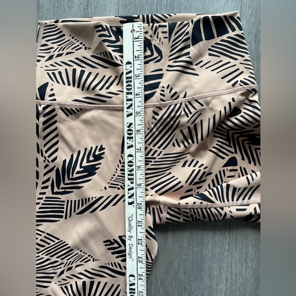 Aerie Camel And Black Leave Print Stretchy Leggings Women’s Medium - Picture 10 of 11